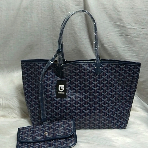Gerosse Handbags - SALE!! NWT Gerosse Shoulder Tote Bag W/Matching Attached Wallet (Favors Goyard)